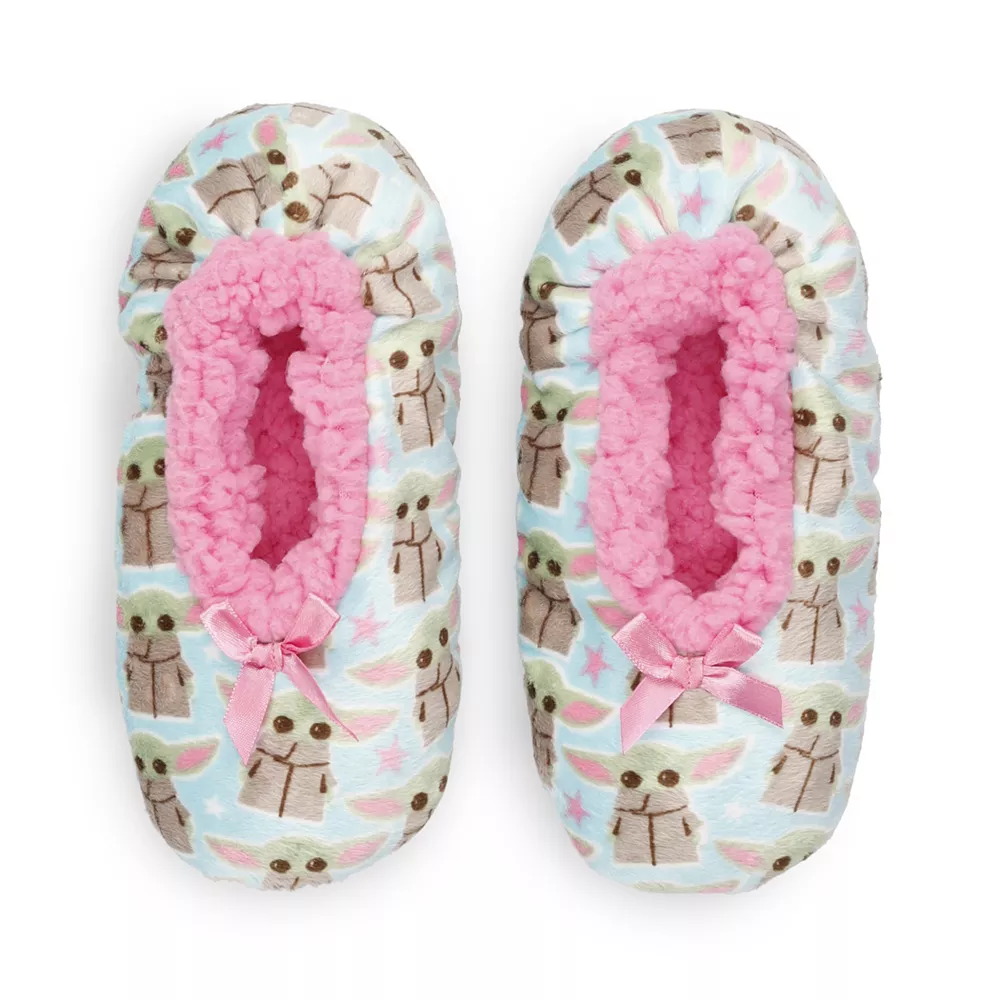 Girls Star Wars The Mandalorian Grogu aka Baby Yoda Fuzzy Babba Slipper Socks 3 Girls Star Wars The Mandalorian Grogu aka Baby Yoda Fuzzy Babba Slipper Socks